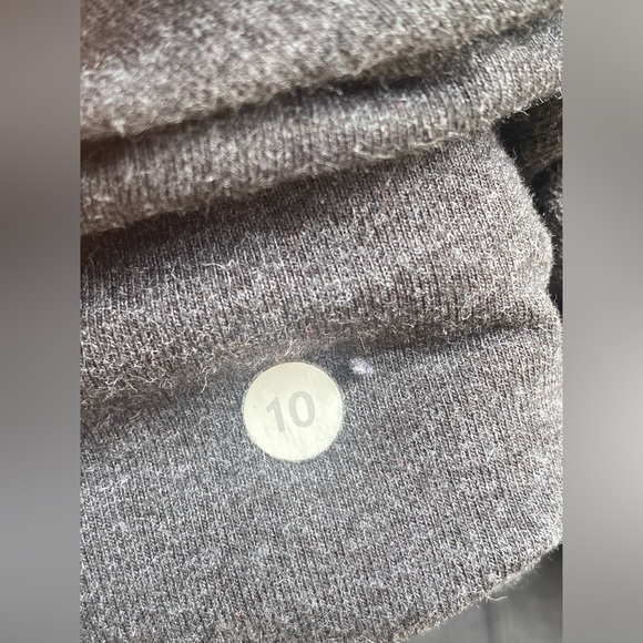 Lululemon Comfy As Sweat Joggers in Heathered Black, Size 10 - Picture 8 of 11